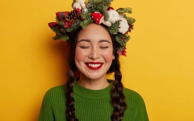 Celebrate the Season with a Dazzling Smile: Teeth Whitening Tips